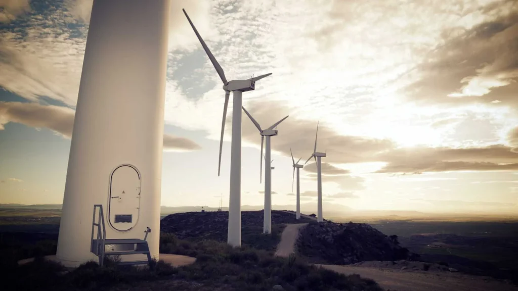 A Guide to Common Wind Farm Injuries Caused by Slick Surfaces