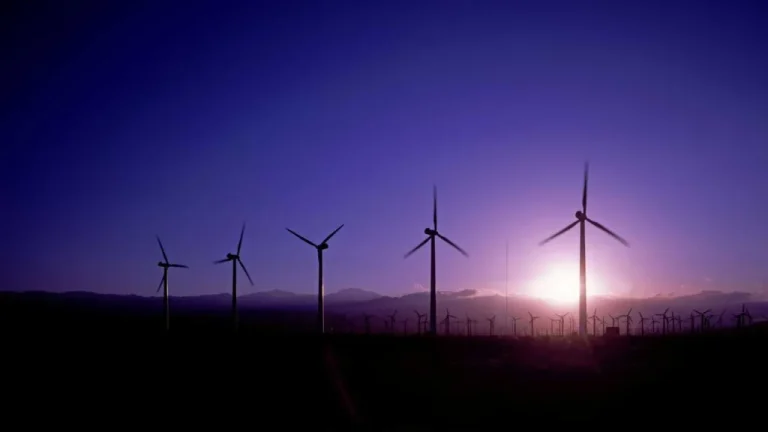 A Guide to Wind Turbine Tower Collapse and Failure
