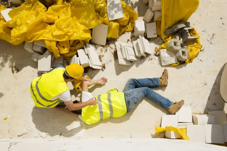 State and Federal Programs That Pay for Construction Injuries Offshore