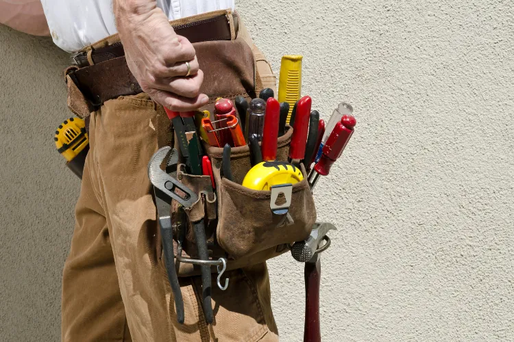 Injuries From Dropped Tools and Objects While Working on Wind Turbines